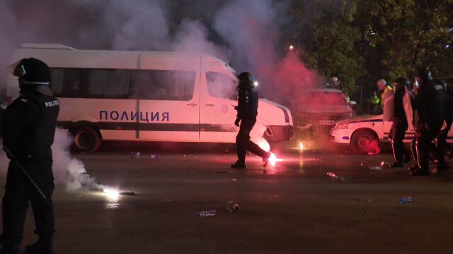 МВР проверява имало ли е полицейски произвол на протеста срещу БФС