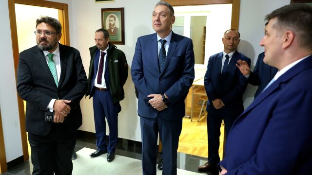 Снимка: Децата в Белград искат да учат в българското неделно училище
