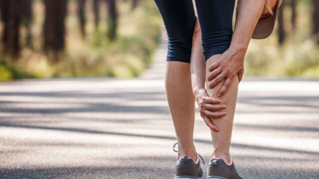 Снимка: Мускулни крампи: 8 неща, които ги причиняват и съвети как да ги спрете