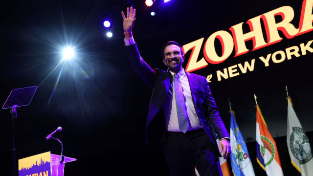 Зохран Мамдани спечели изборите: За първи път мюсюлманин сяда в кметския стол на Ню Йорк
