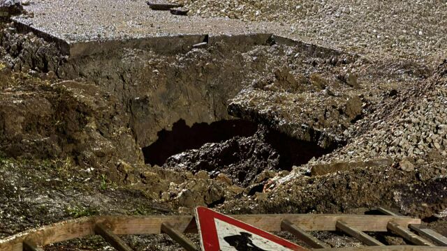 Работник на ВиК е загинал при срутване на ров в Лясковец (СНИМКИ)