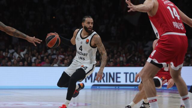 Снимка: 31 наказателни удари и Везенков на върха – Партизан в шок!