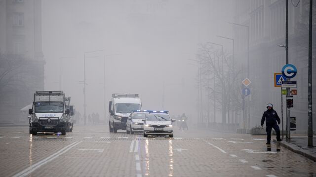 Футболно дерби в София: Без метро, но с шествия. Вижте промените!