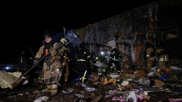 Снимка: 450 дрона и 45 ракети: Големи енергийни съоръжения са повредени в Украйна