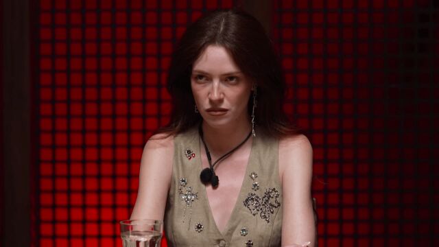Снимка: Глория разконспирира „предателите“ и започва битка в „Traitors: Игра на предатели“ (СНИМКИ)