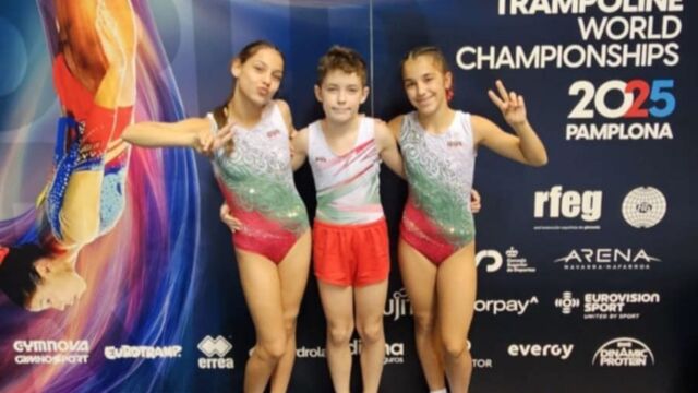 Снимка: Трима българи на финал на световното първенство по скокове на батут