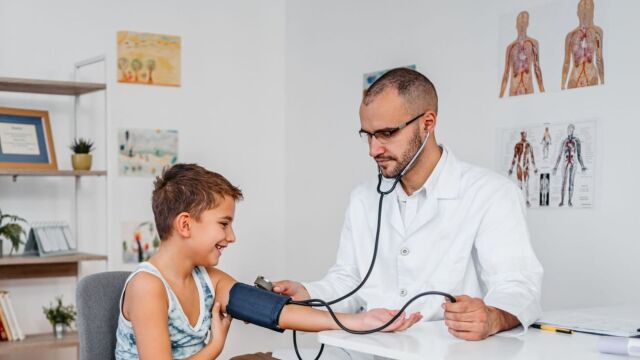 Снимка: 114 млн. деца по света живеят с високо кръвно