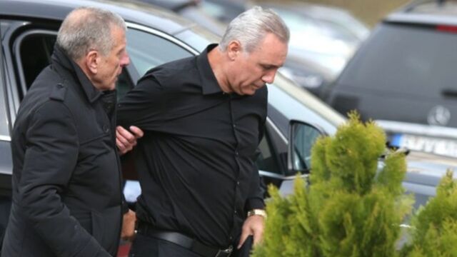 Снимка: Христо Стоичков скърби!