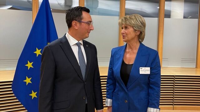 Снимка: Весела Лечева обсъжда бъдещето на спорта с Европейската комисия