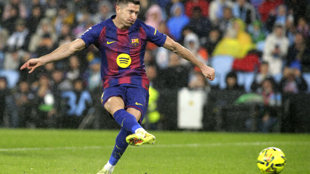 Снимка: Барселона към Левандовски: Спри да вкарваш!