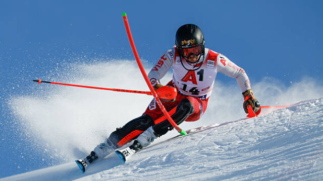 Снимка: Гигантски скок и топ 10 за Алберт Попов в Световната купа (ВИДЕО)