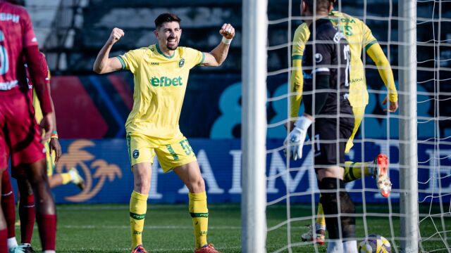 Снимка: Лудогорец тръгна с победа при новия треньор