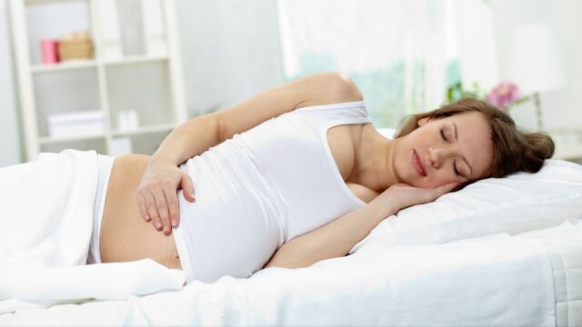 Снимка: Причини защо бременните хъркат