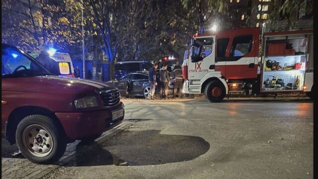 Снимка: Верижна катастрофа с четири коли в Стара Загора