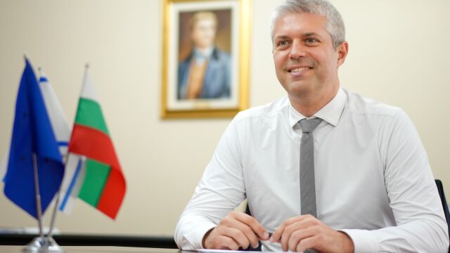 Снимка: В понеделник Благомир Коцев се връща на работа в Община Варна