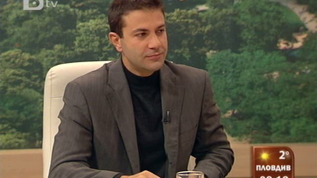Снимка: Венелин Петков представя филм за неволите на военните парашутисти
