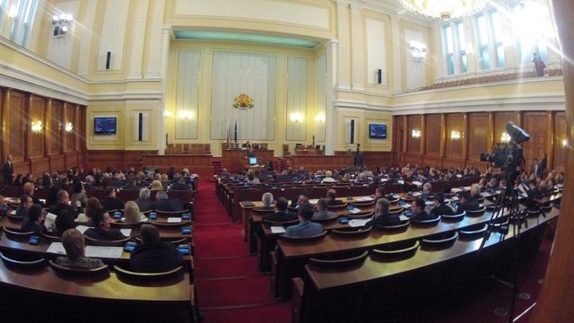 Снимка: Кои са сътрудниците на депутатите?