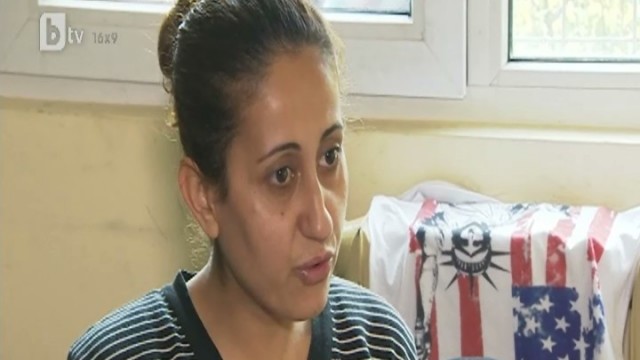 Снимка: Сирийска бежанка в опит да събере семейството си, разделено от войната