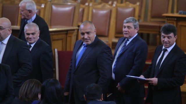 Снимка: „Песента” на числата: Колко партии правят мнозинство?