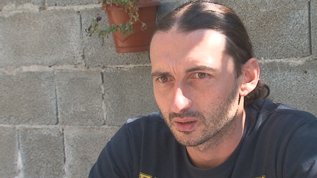 Снимка: Син се изправя срещу майка си в битка за кметския пост