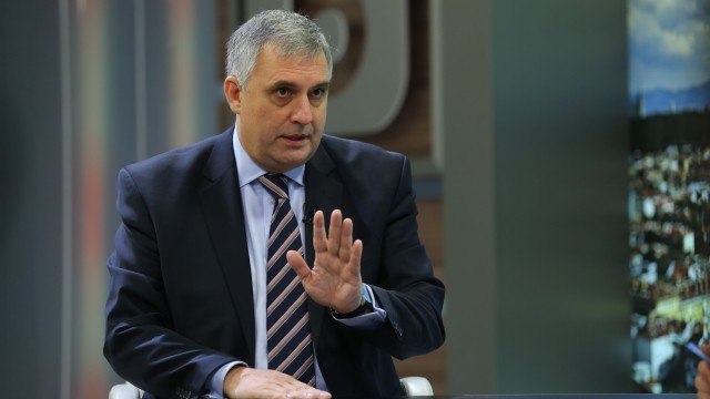 Снимка: Ивайло Калфин: Неяснотите в бюджета ще се изяснят до месец