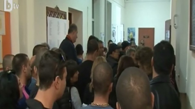 Снимка: Жителите на Обзор се оплакват, че чужди хора ще решат съдбата на града им