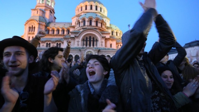 Снимка: На живо: Протести в подкрепа и срещу лидера на „Атака”