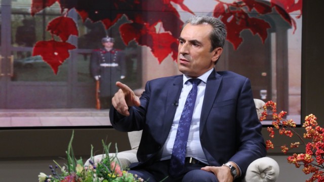 Снимка: Пламен Орешарски пред bTV: Аз поисках подкрепа от ДПС 