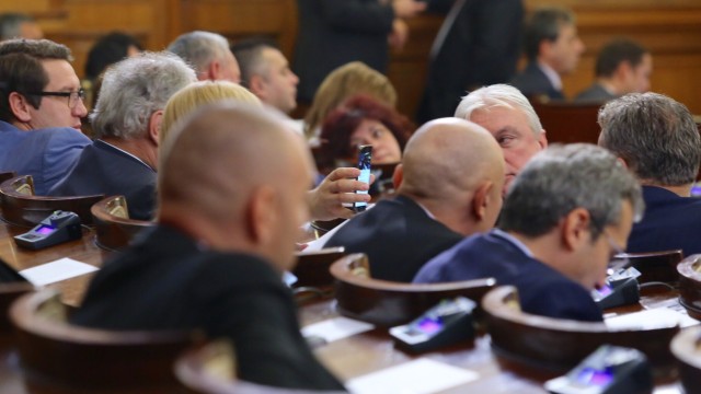 Снимка: За какво не стигна времето на депутатите?