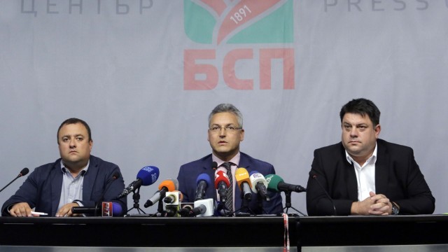 Снимка: БСП обвини депутати от ГЕРБ, че имат близки хора на ръководни позиции в държавни дружества