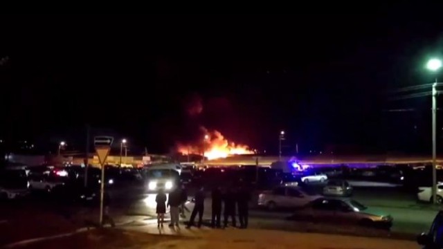 Снимка: Пожар избухна на пазар за дрехи на едро в руския град Ростов на Дон 