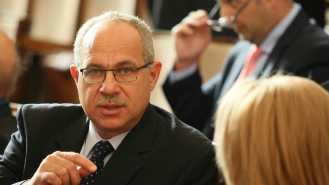 Снимка: Депутатите приеха оставката на Антон Тодоров от ГЕРБ