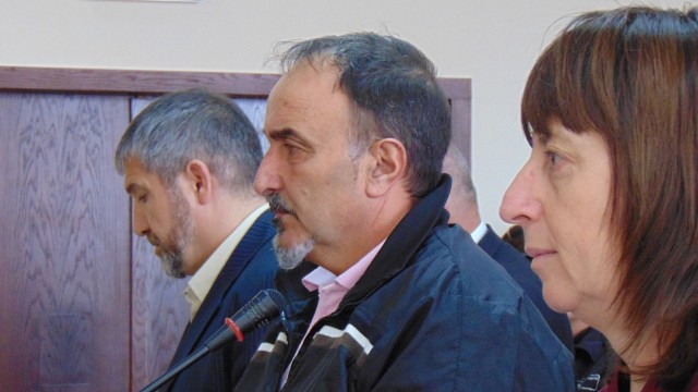 Снимка: Пуснаха от ареста полицейския шеф, обвинен, че помагал на телефонни измамници