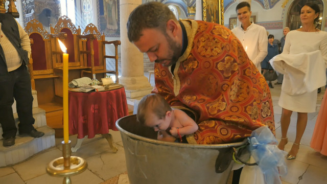 Снимка: Николай, роден на борда на полет на 