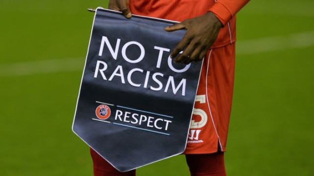 Снимка: Фен получи доживотна забрана заради расизъм в социалните мрежи