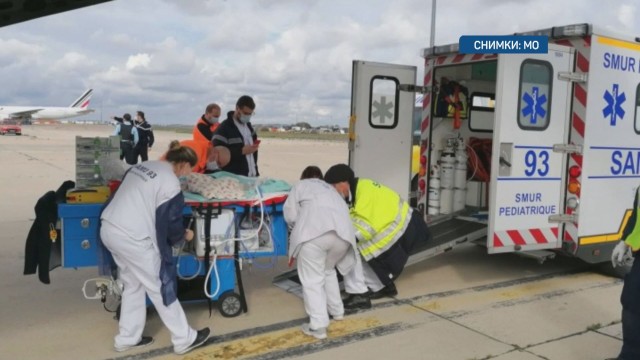 Снимка: Полет към живота: Кои са хората, транспортирали бебе с военния „Спартан”?