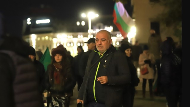 Снимка: Ден 114 на недоволство: Протестиращите блокираха движението на „Орлов мост“