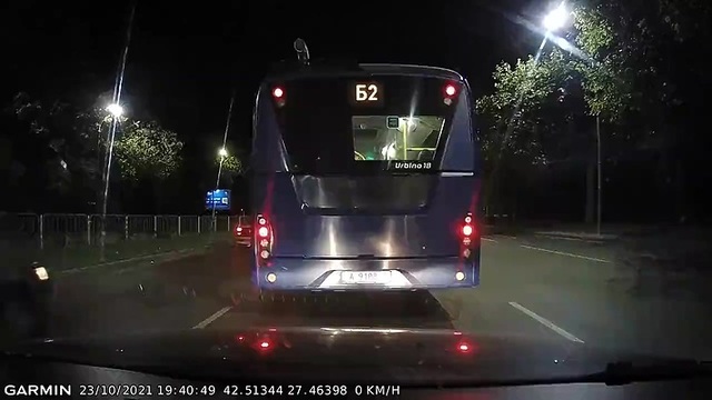 Снимка: Този човек отговаря за живота на стотици хора...
