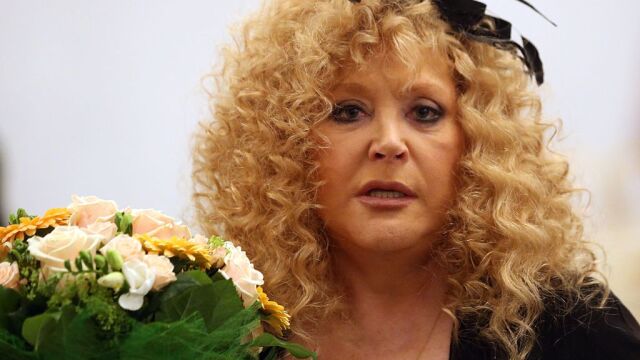 Снимка: Алла Пугачова след бягството си от Русия: От крепостни селяни се превърнахте в роби