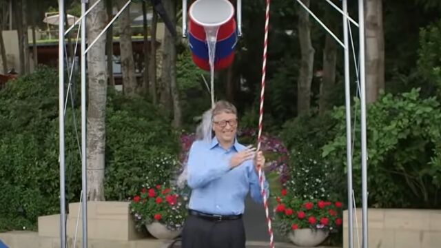 Снимка: Помните ли предизвикателството с ледената кофа? Събрало е 115 млн. долара за проучвания