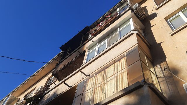 Снимка: Баща и дъщеря пострадаха при пожар в Пловдив