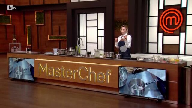Chef Елена Петрелийска приготвя тартар от моркови в днешния 