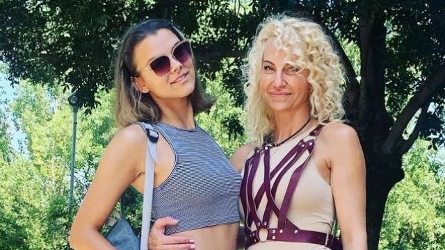 Снимка: Дъщерята на Сия с прощални думи за майка си: Тя разхвърляше огън дори когато гаснеше