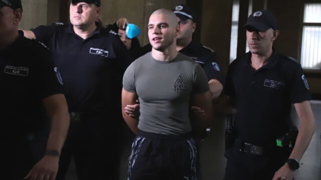 Снимка: Глоби от 300 до 500 лв. за четирима отсъстващи свидетели по делото с прокурорския син