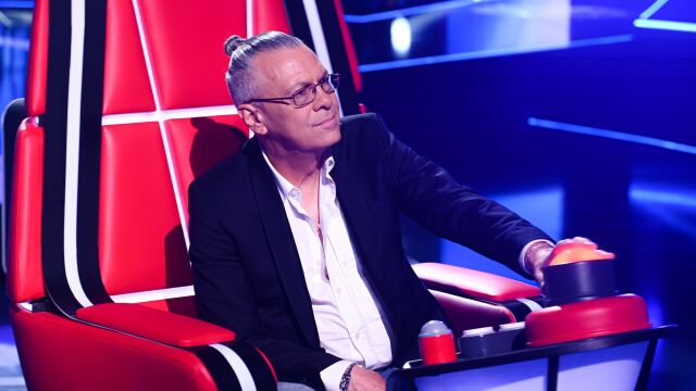 Снимка: Футболен съдия и мъж, преодолял подигравките заради 120-те си килограма, излизат в 