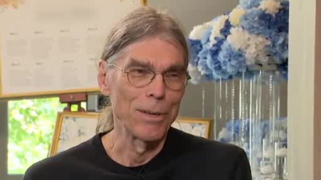 Снимка: Журналистът Дейвид Фрик разкрива истини за Кърт Кобейн пред Петя Дикова (ВИДЕО)