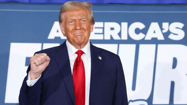 Администрацията на Доналд Тръмп прави огромни съкращения в Гласът на Америка