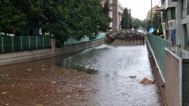 Снимка: Пропадна мост в село Изгрев край Царево