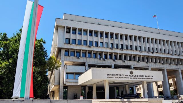 От МВнР призовават намиращите се в Ливан българи да напуснат своевременно страната