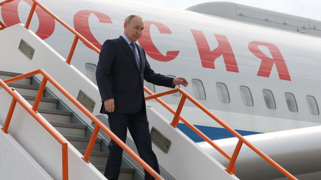 Полският външен министър: Не мога да гарантирам, че полски съд няма да разпореди да ескортираме самолета на Путин